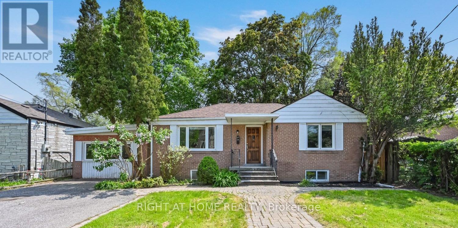 LOWER - 55 VERWOOD AVENUE, Toronto, Ontario