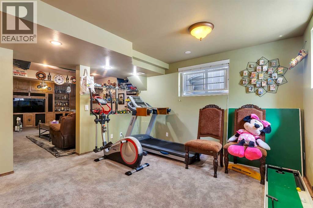 33 Edgevalley Way Nw, Calgary, Alberta  T3A 4X7 - Photo 41 - A2247422