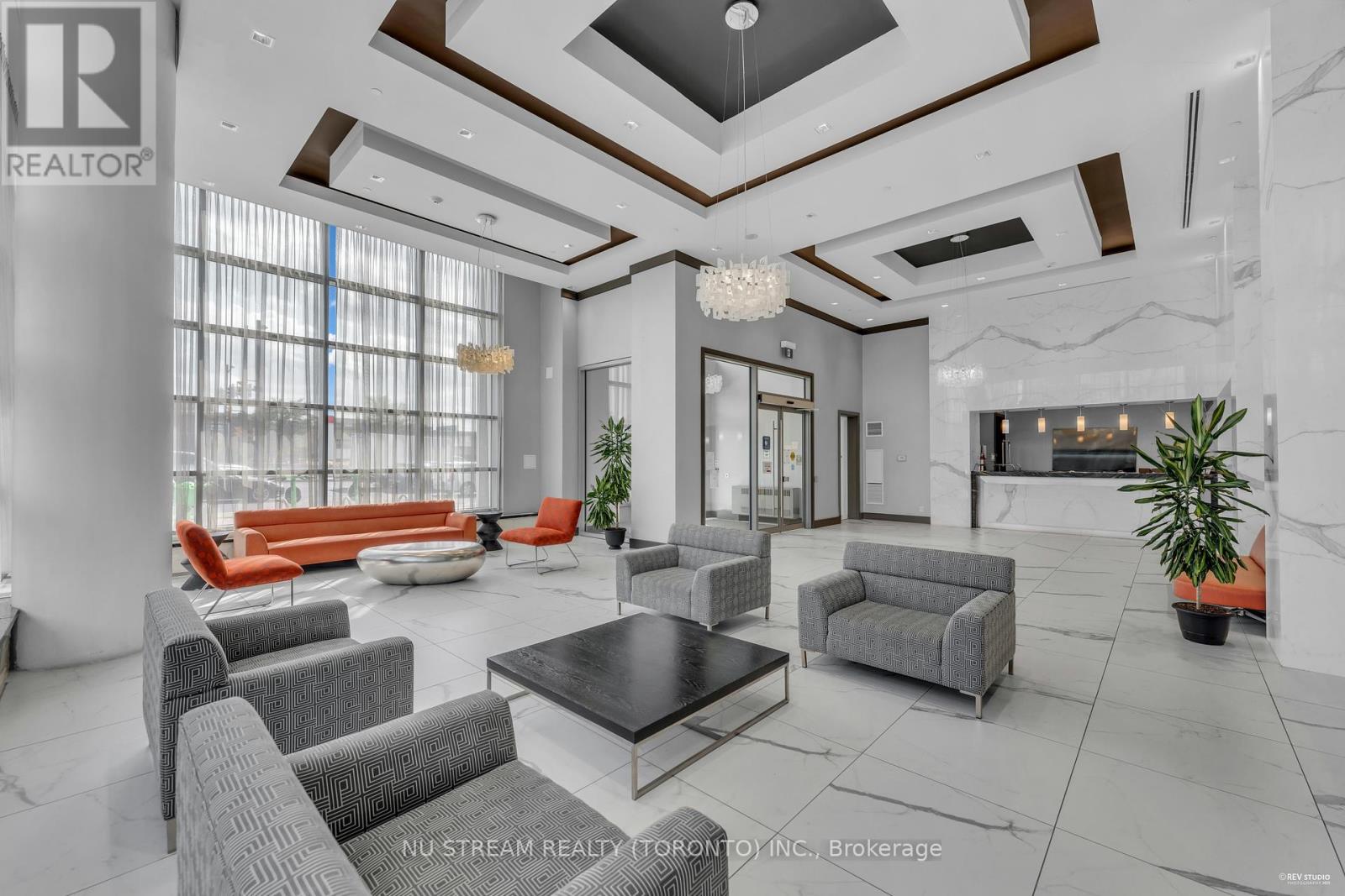 2505 - 3600 Highway 7 Road, Vaughan, Ontario  L4L 0G8 - Photo 2 - N12417487