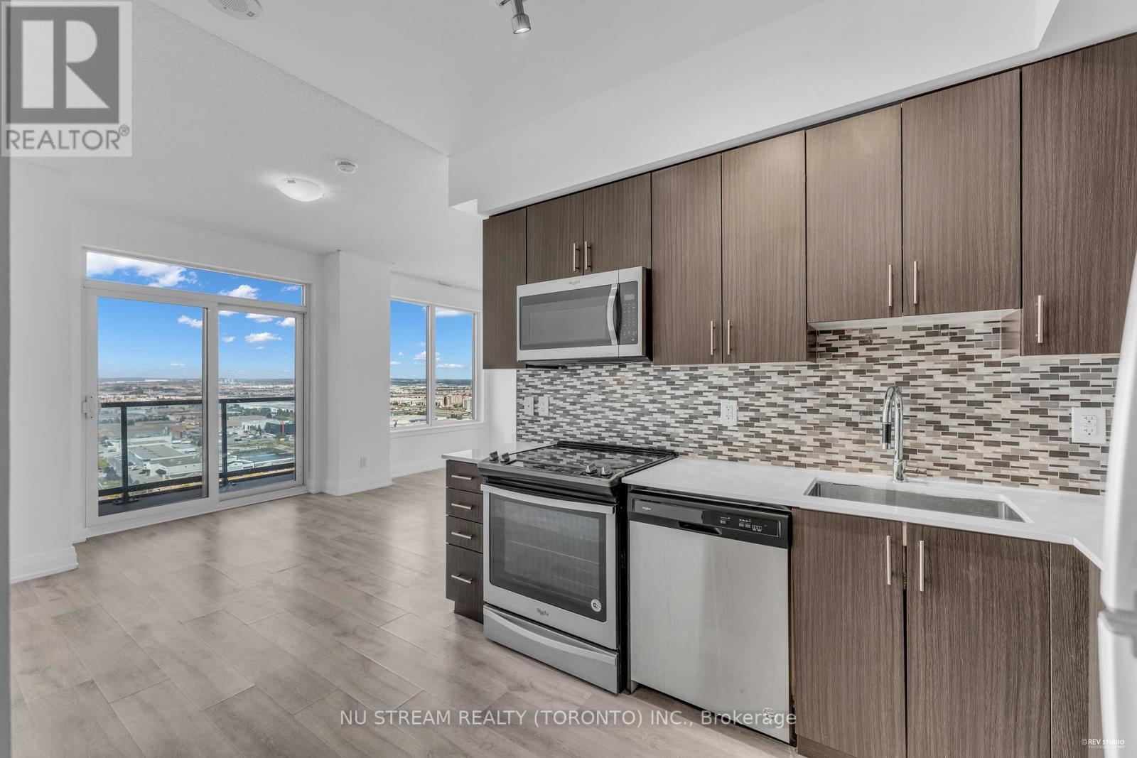 2505 - 3600 Highway 7 Road, Vaughan, Ontario  L4L 0G8 - Photo 6 - N12417487