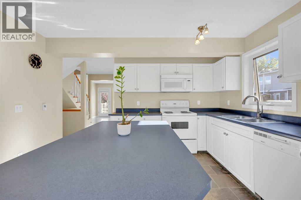 362 Regal Park Ne, Calgary, Alberta  T2E 0S6 - Photo 6 - A2251171