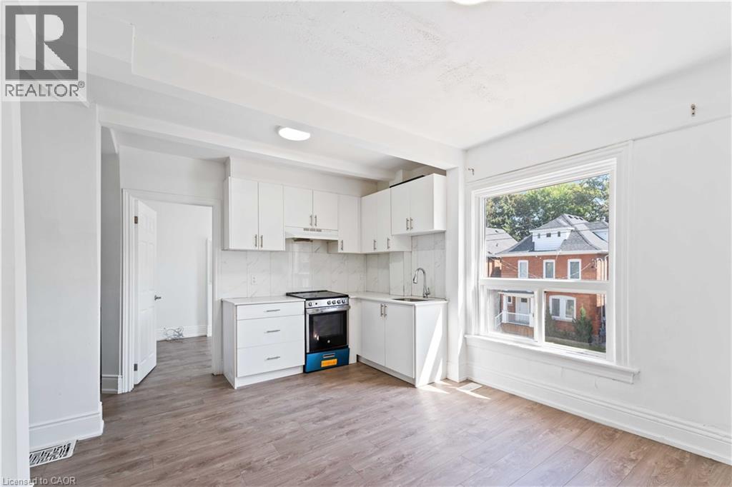 110 Myrtle Avenue Unit# 3, Hamilton, Ontario  L8M 2G2 - Photo 2 - 40771913