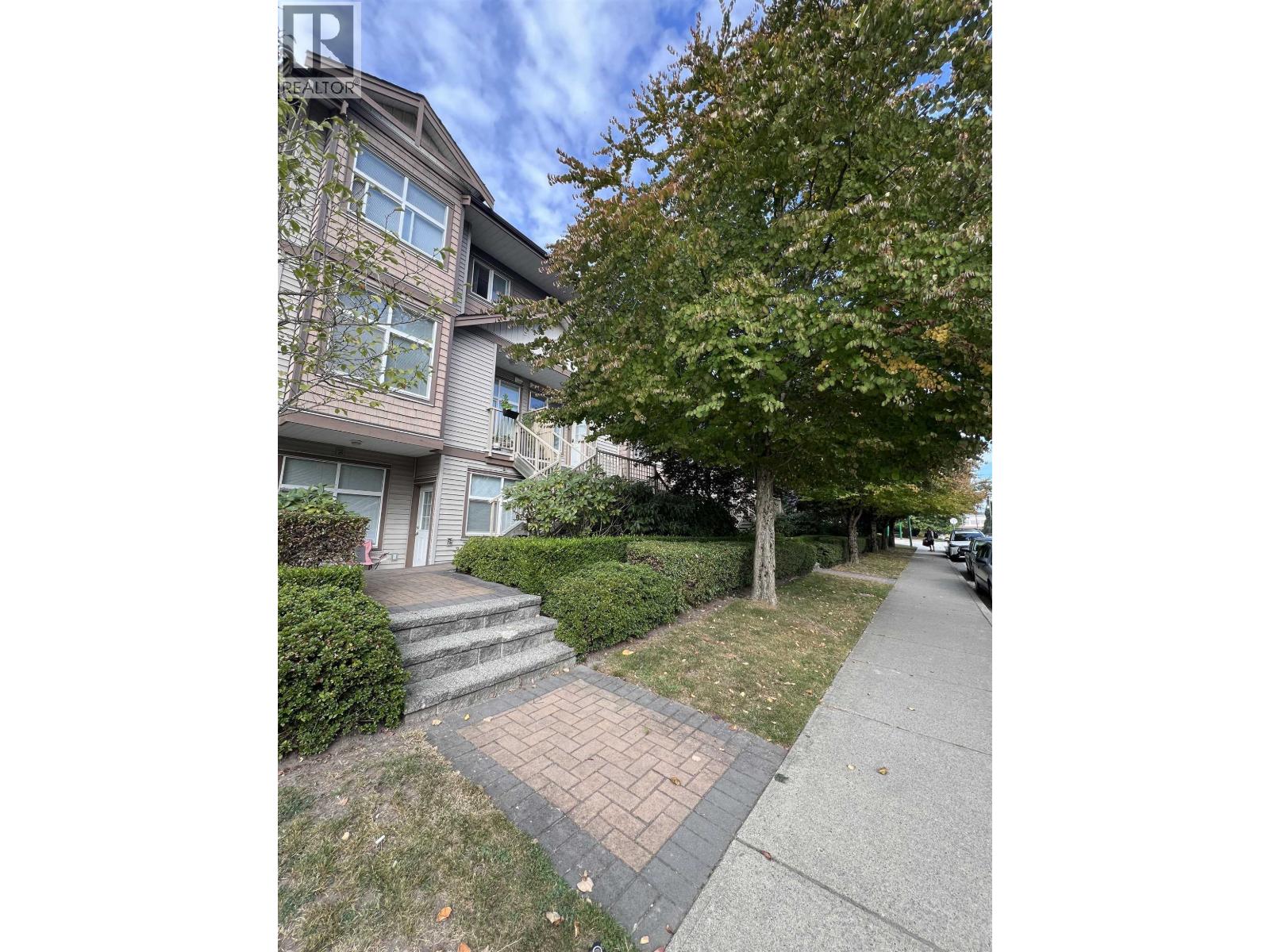 226 5155 Watling Street, Burnaby, British Columbia  V5J 1W8 - Photo 2 - R3048506