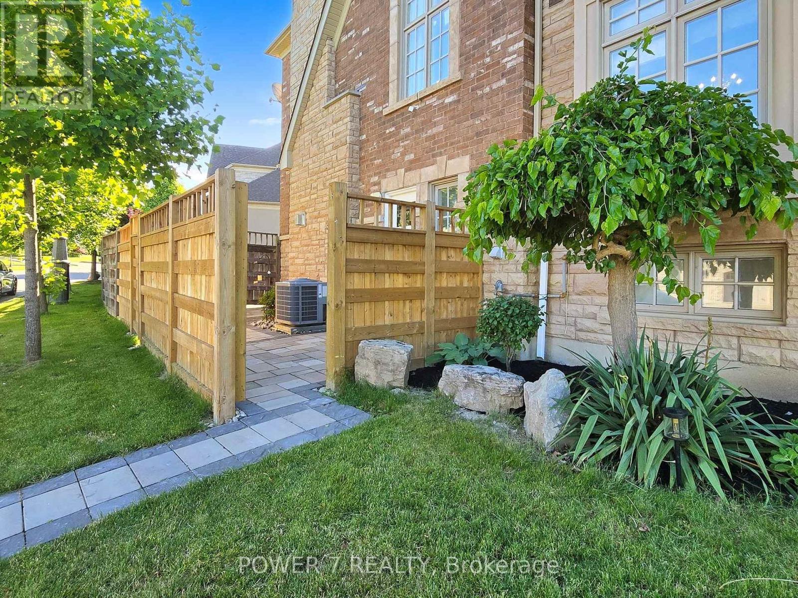 171 Angus Glen Boulevard, Markham, Ontario  L6C 0K1 - Photo 12 - N12417510