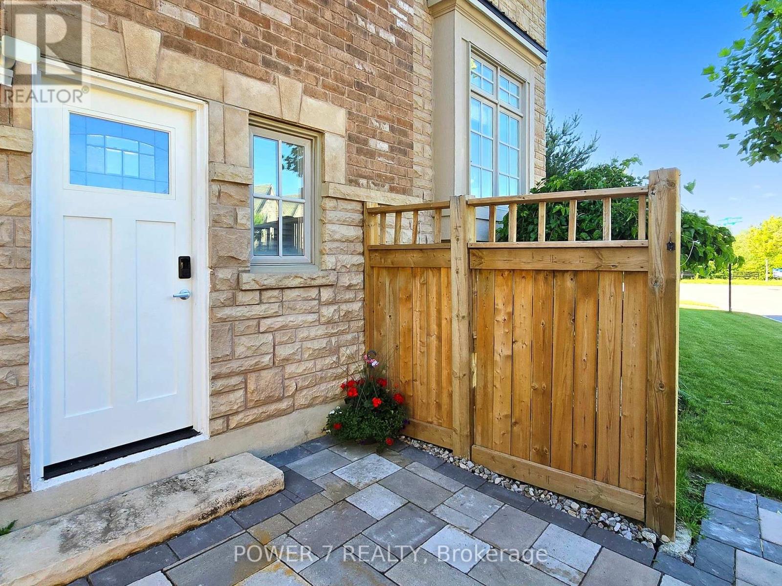 171 Angus Glen Boulevard, Markham, Ontario  L6C 0K1 - Photo 13 - N12417510