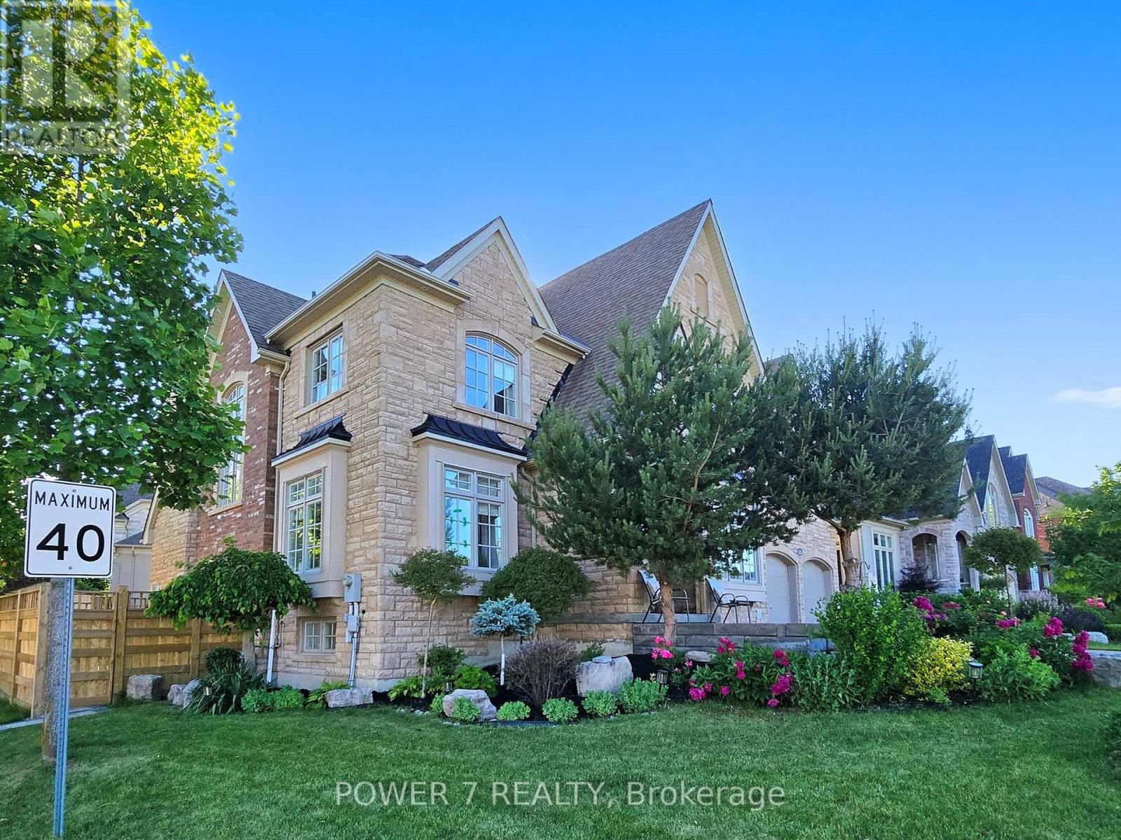 171 Angus Glen Boulevard, Markham, Ontario  L6C 0K1 - Photo 3 - N12417510