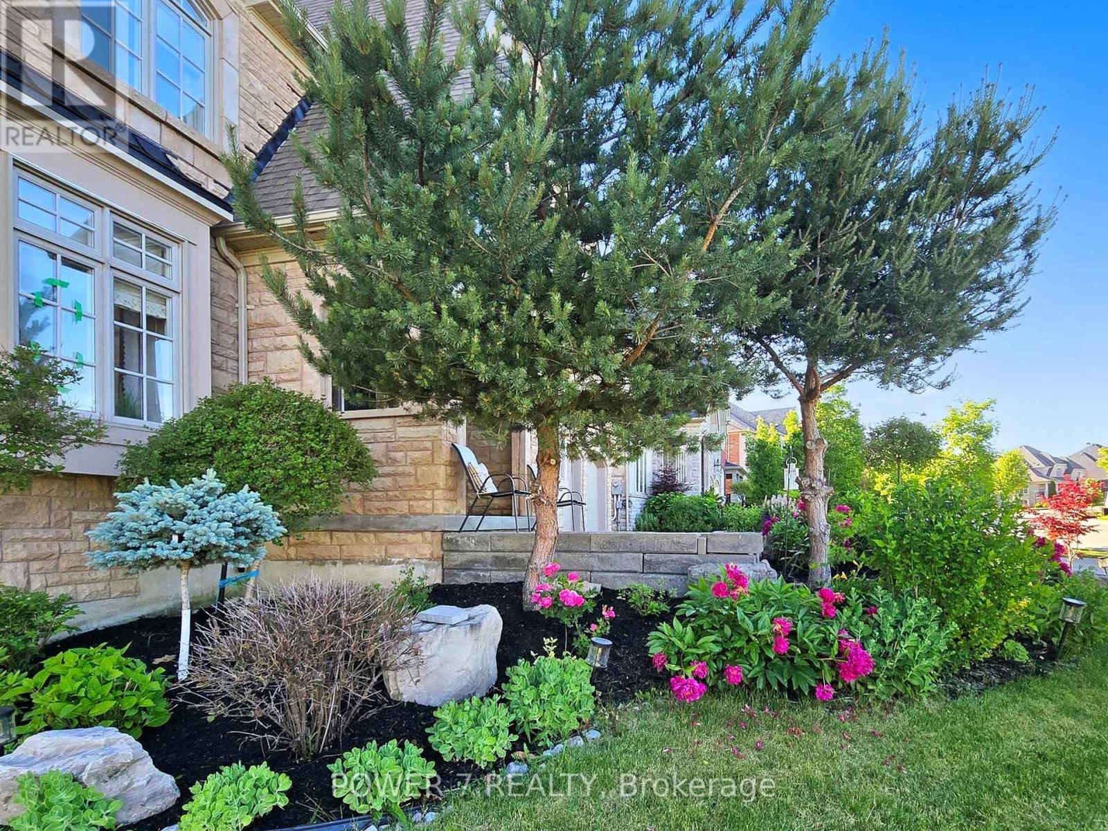 171 Angus Glen Boulevard, Markham, Ontario  L6C 0K1 - Photo 4 - N12417510