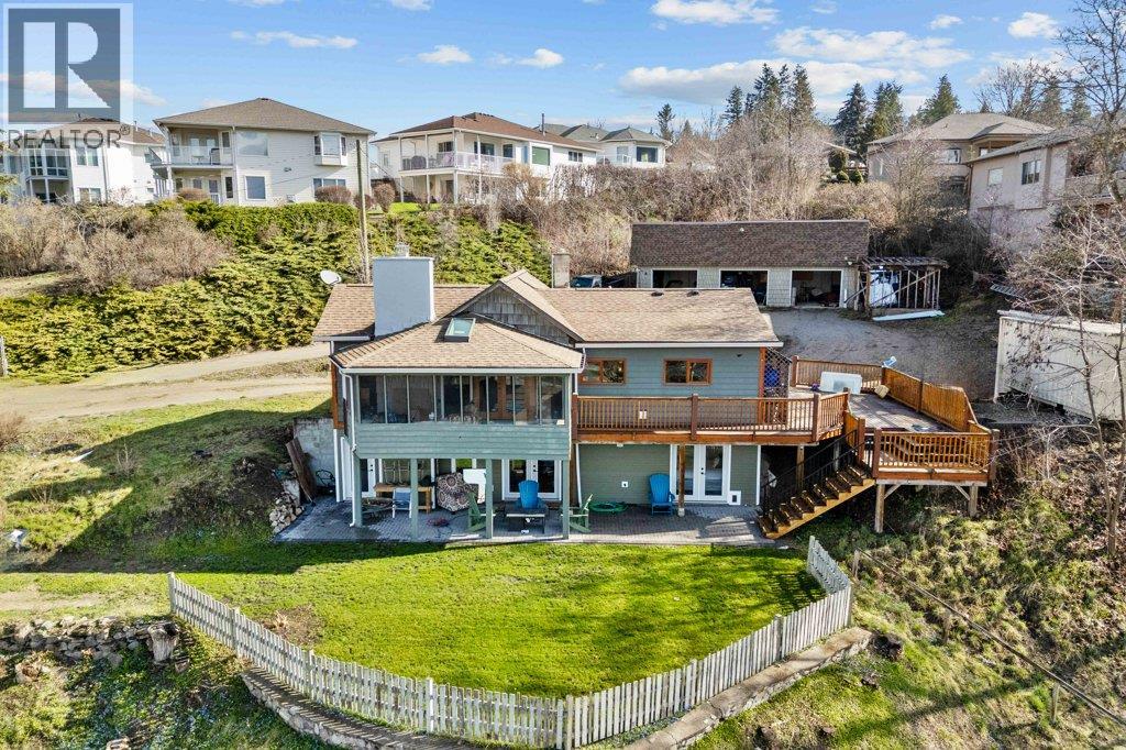 1321 10 Avenue NE, Salmon Arm, British Columbia