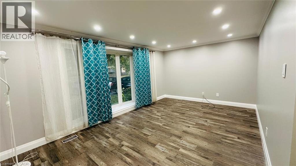 38 Jay Court Unit# Upper, Kitchener, Ontario  N2E 1P8 - Photo 4 - 40771901