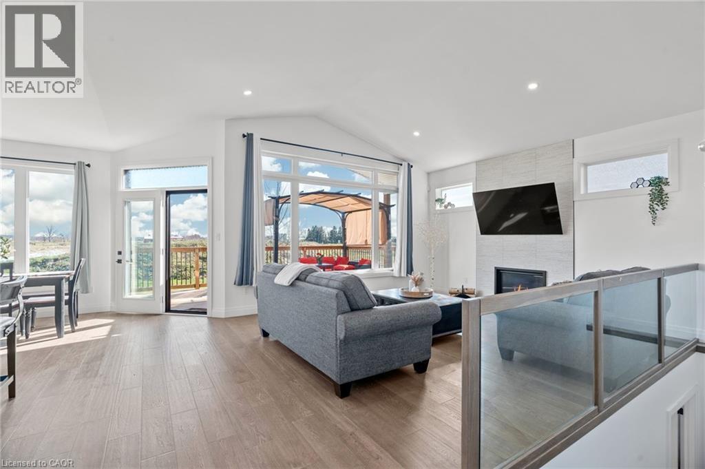 Photo 7 of 43 for 155 Mcleod Street