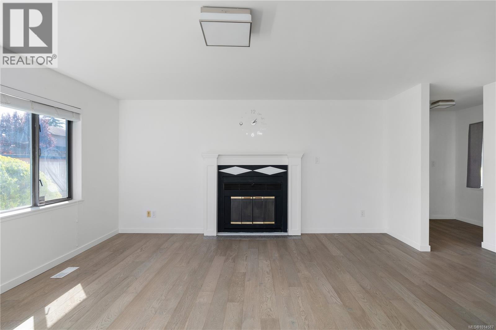 4101 Scoones Pl, Saanich, British Columbia  V8X 4R4 - Photo 7 - 1014587