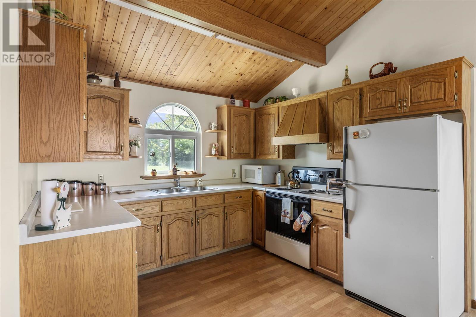 1590 C Line Rd, Richards Landing, Ontario  P0R 1J0 - Photo 14 - SM252465