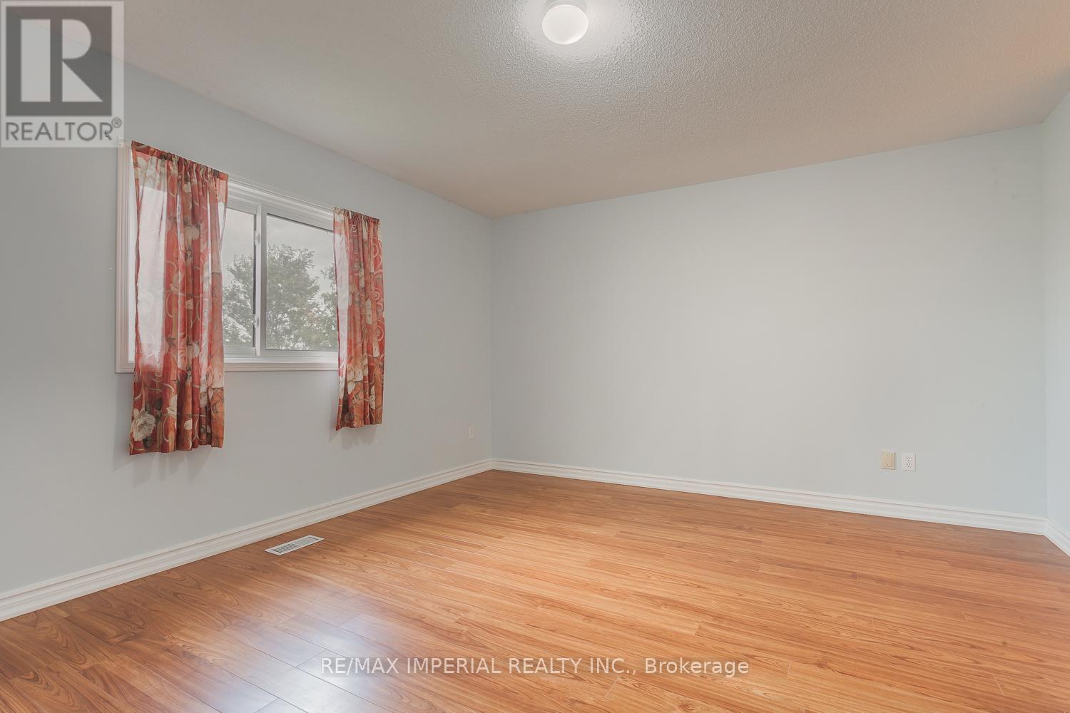 9a - 81 Northern Heights Drive, Richmond Hill, Ontario  L4B 4C9 - Photo 12 - N12417527