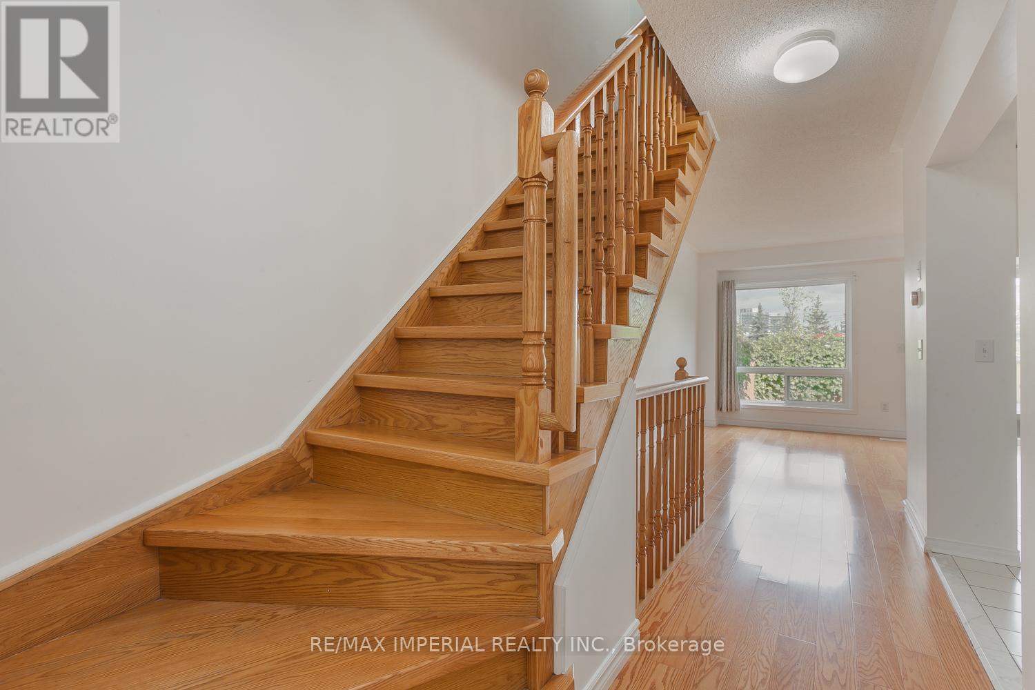 9a - 81 Northern Heights Drive, Richmond Hill, Ontario  L4B 4C9 - Photo 4 - N12417527