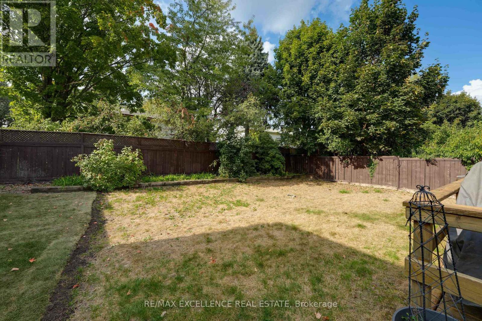 36 Herkley Drive, Brampton, Ontario  L6V 2E8 - Photo 30 - W12417516
