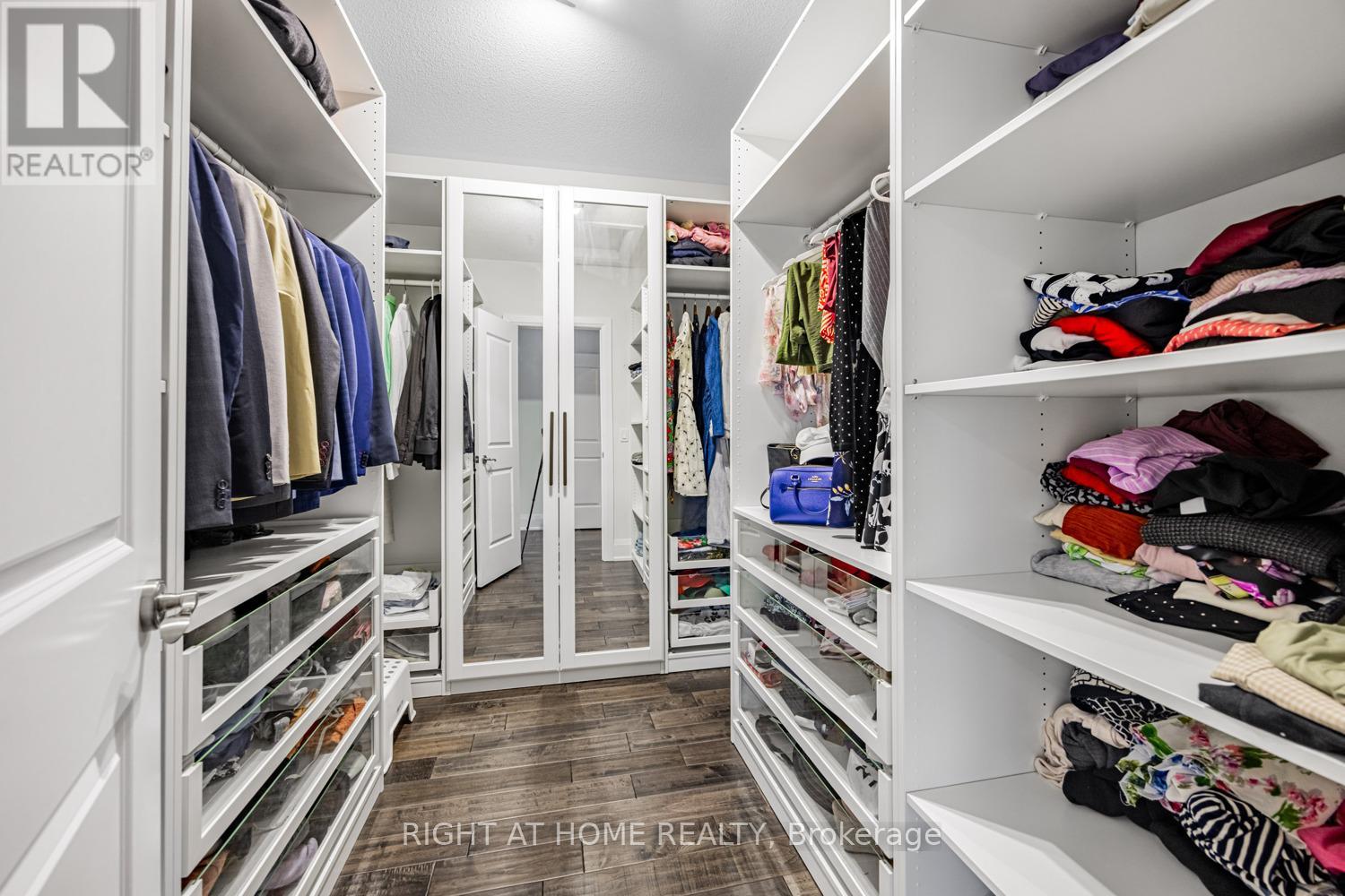 104 Sora Gate, Oakville, Ontario  L6H 0Y4 - Photo 25 - W12417523