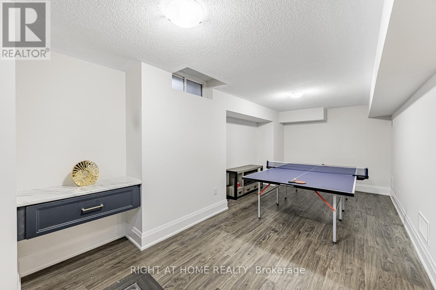 104 Sora Gate, Oakville, Ontario  L6H 0Y4 - Photo 42 - W12417523