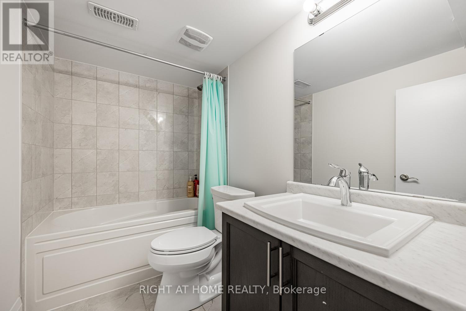 104 Sora Gate, Oakville, Ontario  L6H 0Y4 - Photo 43 - W12417523