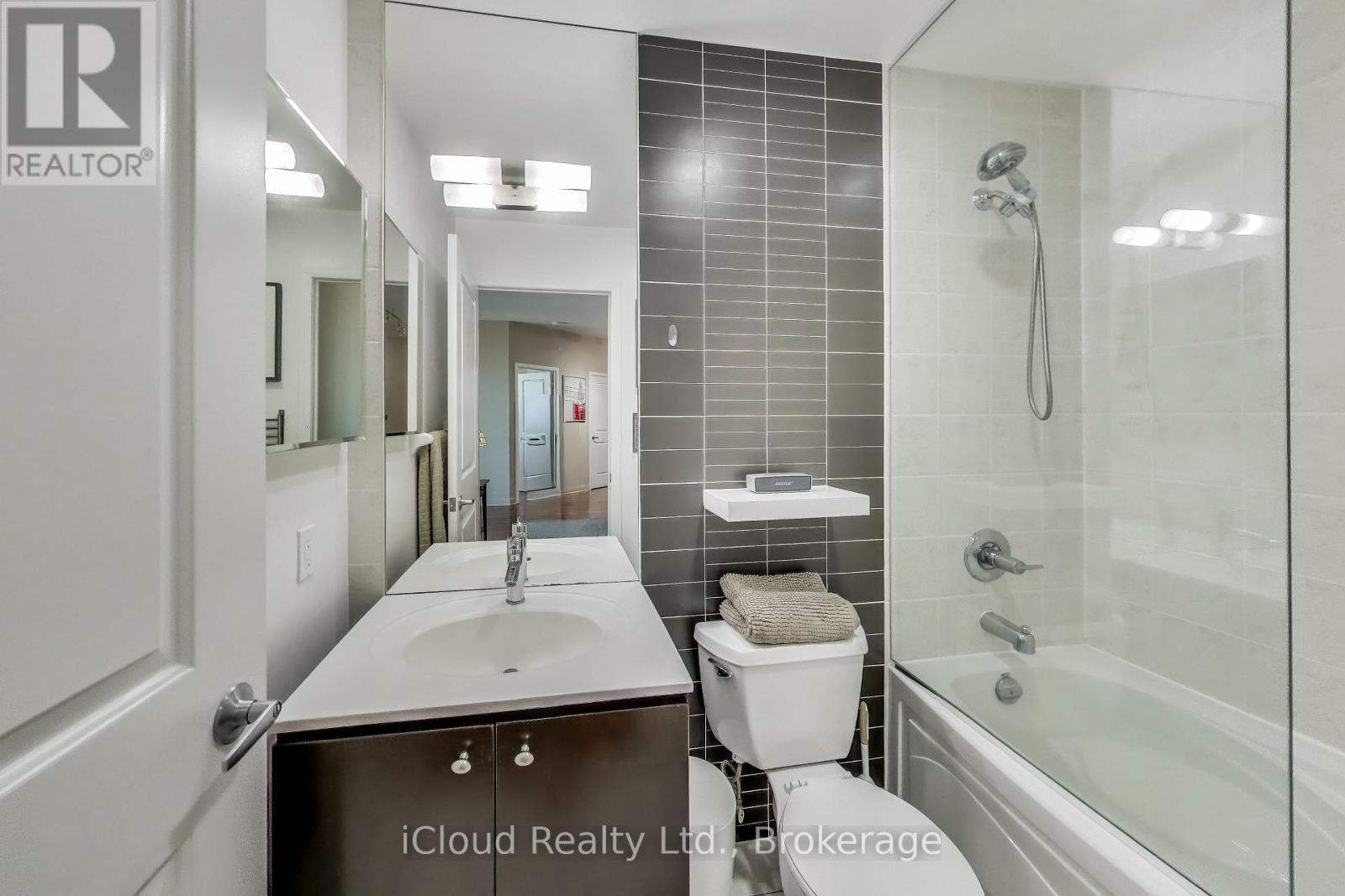 Ph205 - 235 Sherway Gardens Road, Toronto, Ontario  M9C 0A2 - Photo 17 - W12417528