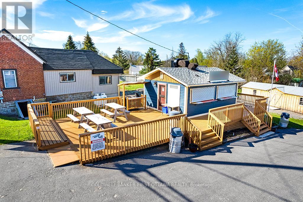106 Broadway Street W, Merrickville-Wolford, Ontario  K0G 1N0 - Photo 5 - X12417538