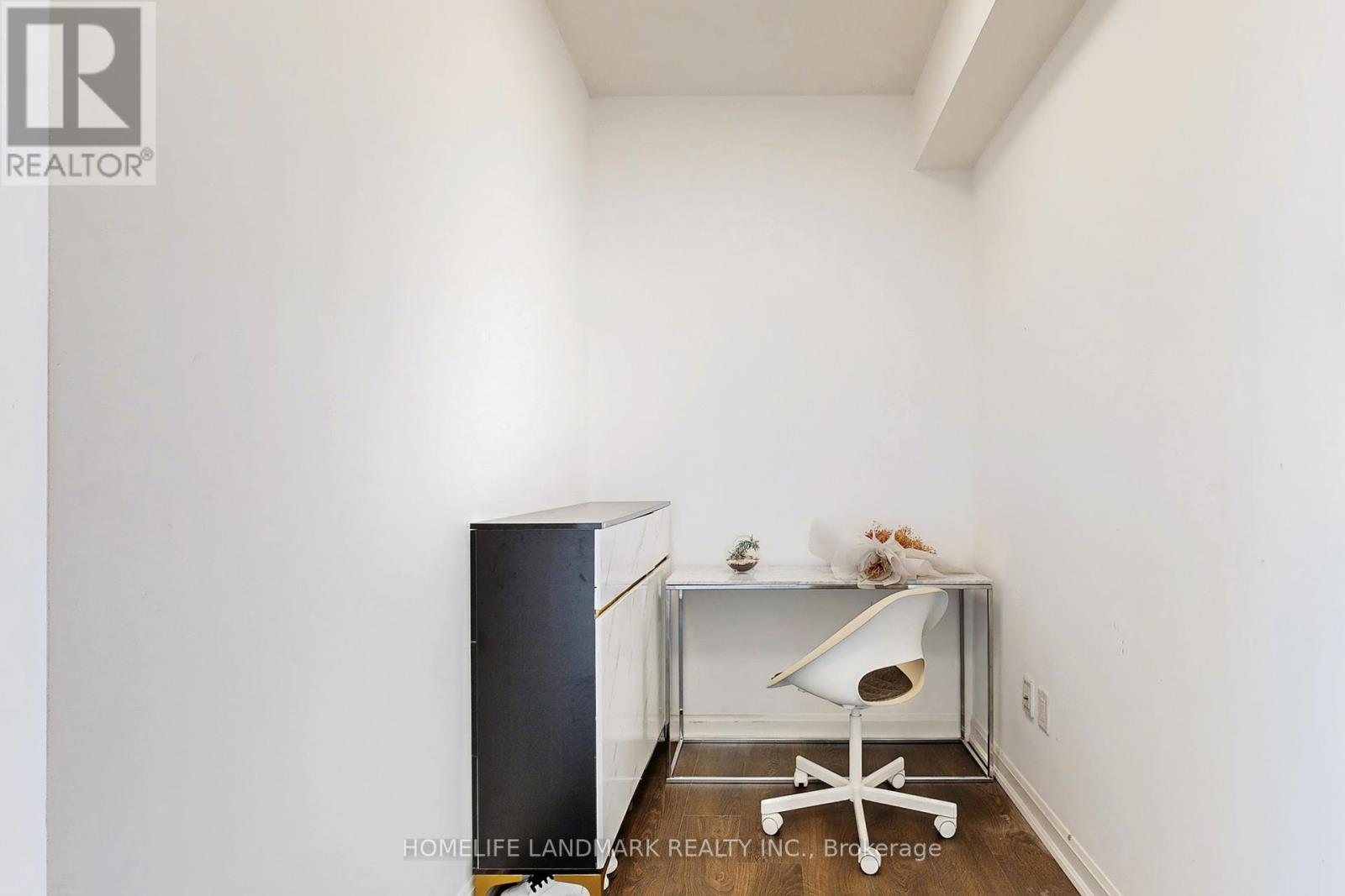 2203 - 11 Bogert Avenue, Toronto, Ontario  M2N 0H4 - Photo 8 - C12417534