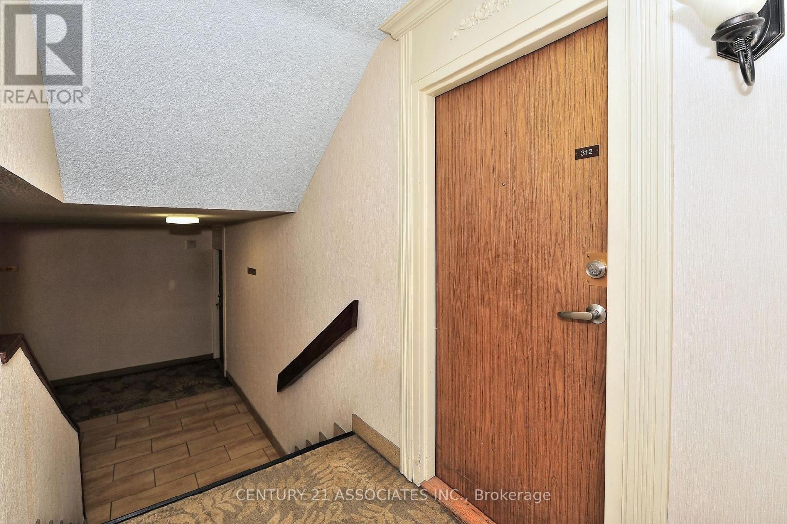 312 - 10 Sunrise Avenue, Toronto, Ontario  M4A 2R1 - Photo 7 - C12417535
