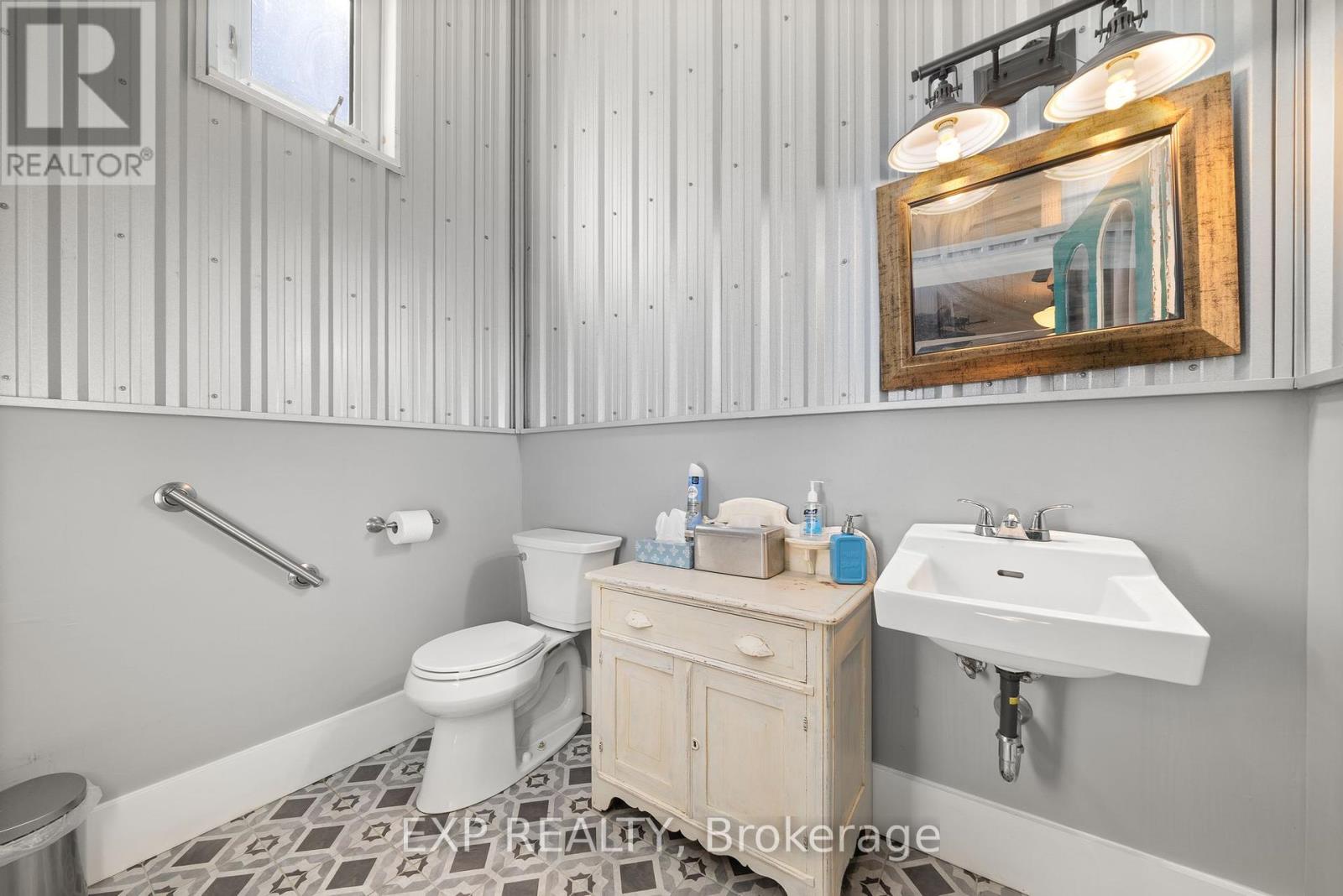 1768 County Rd 17 Road, Prince Edward County, Ontario  K0K 2P0 - Photo 21 - X12417531