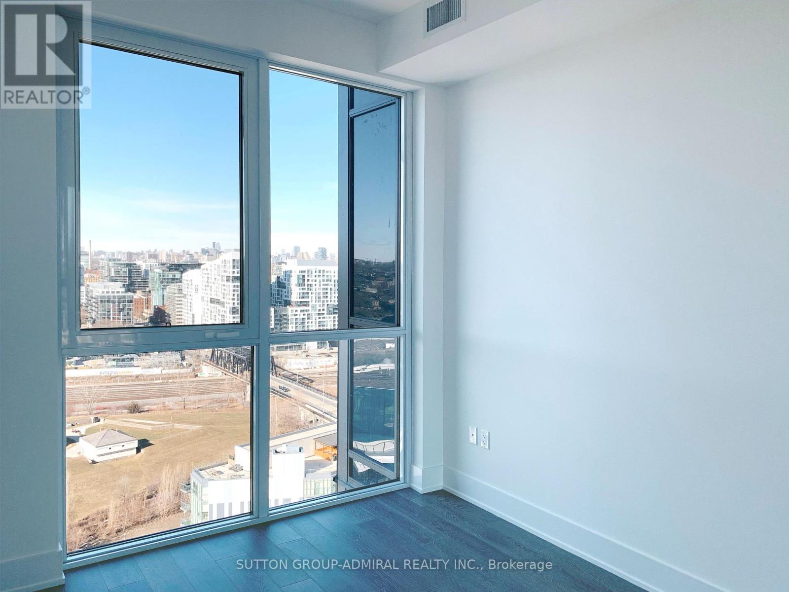 Uph05 - 38 Iannuzzi Street, Toronto, Ontario  M5V 0S2 - Photo 9 - C12417549