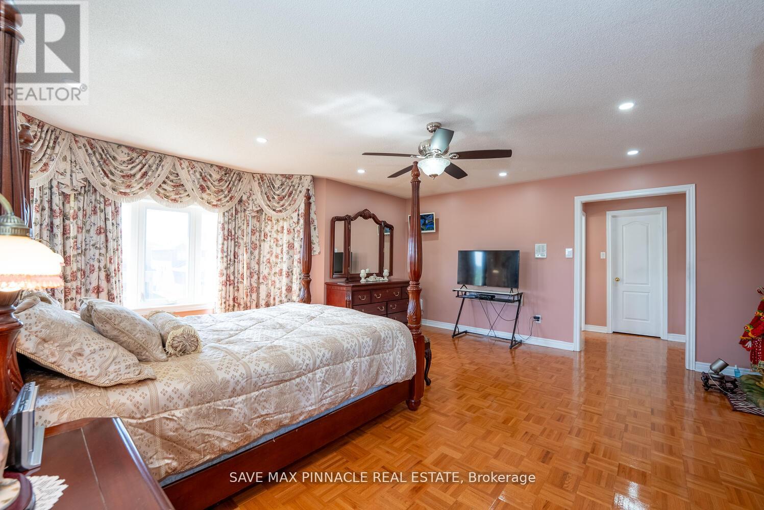 1 Ashton Drive, Vaughan, Ontario  L6A 2L4 - Photo 29 - N12417030