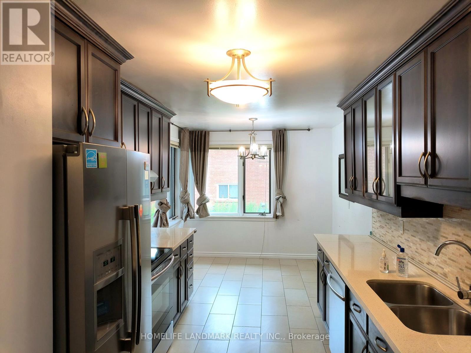 165 Fred Varley Drive, Markham, Ontario  L3R 1T6 - Photo 3 - N12417548