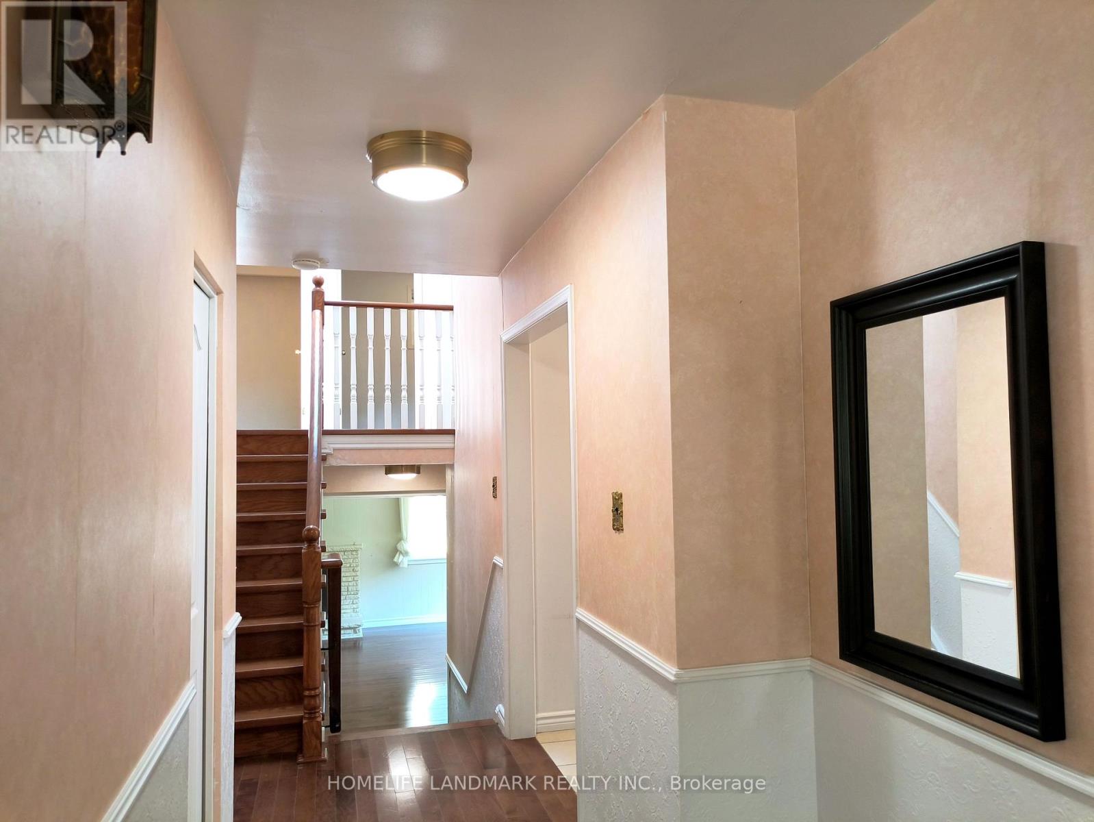 165 Fred Varley Drive, Markham, Ontario  L3R 1T6 - Photo 5 - N12417548