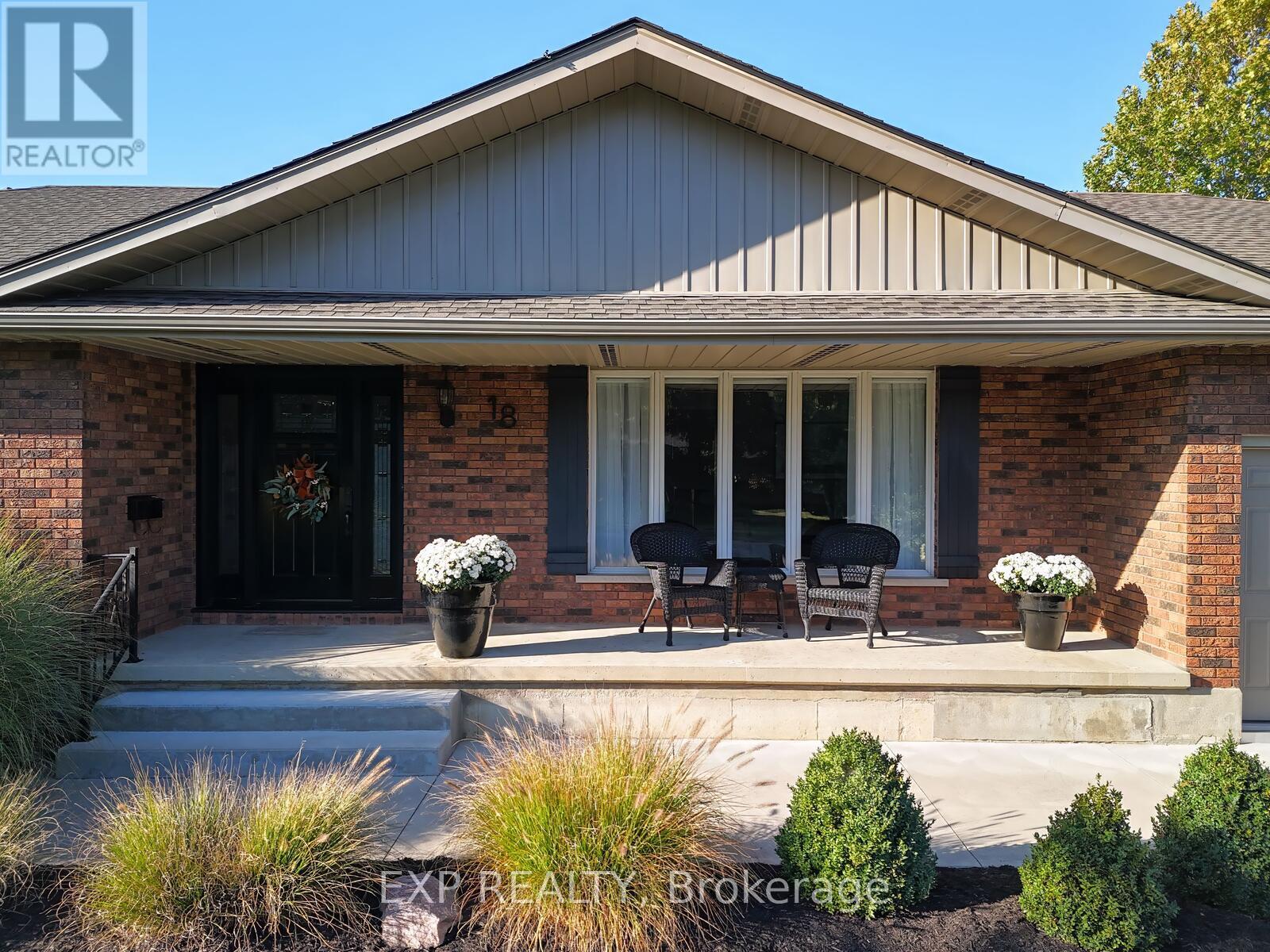 18 Fath Avenue, Aylmer, Ontario  N5H 1V8 - Photo 2 - X12417559