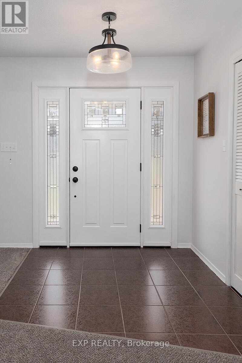 18 Fath Avenue, Aylmer, Ontario  N5H 1V8 - Photo 3 - X12417559