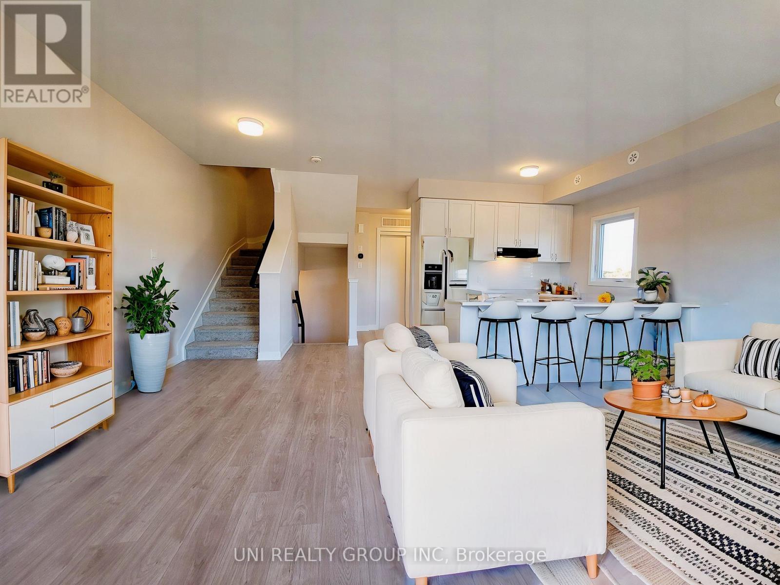 812 Mishi Private, Ottawa, Ontario  K1K 5C5 - Photo 18 - X12417564