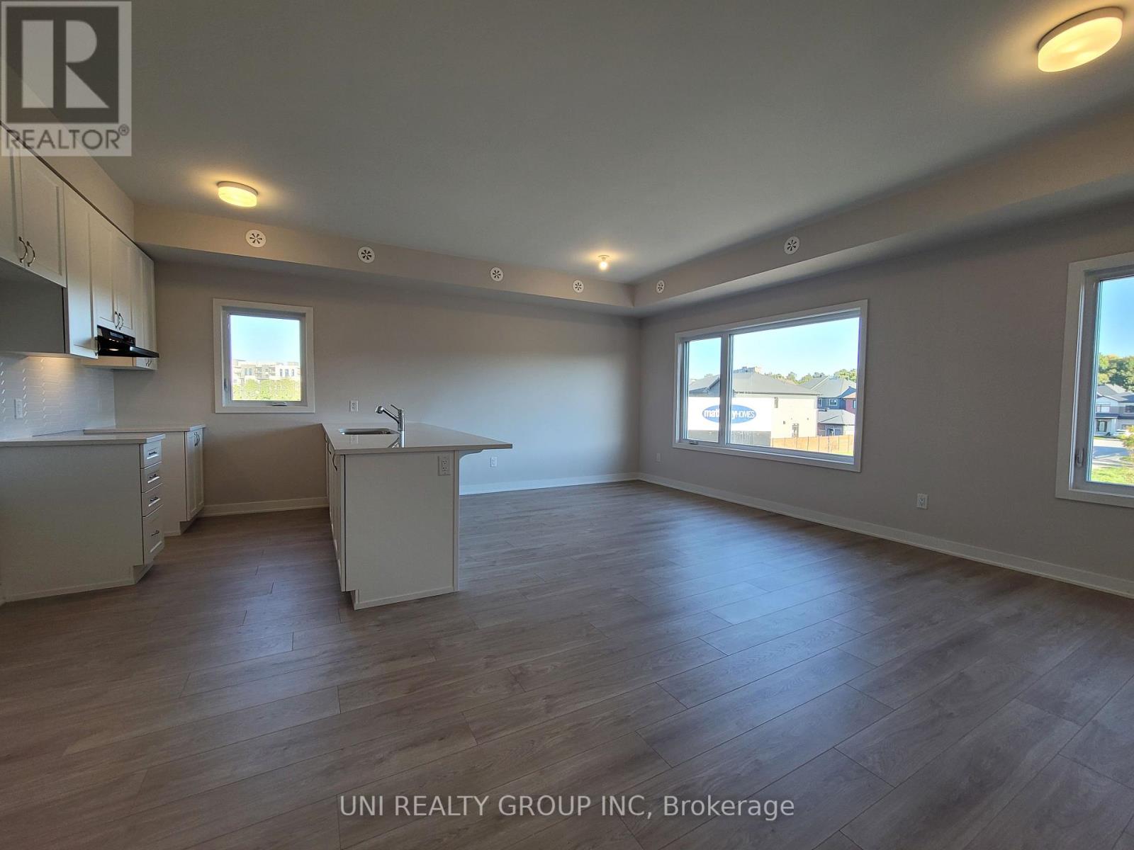 812 Mishi Private, Ottawa, Ontario  K1K 5C5 - Photo 19 - X12417564