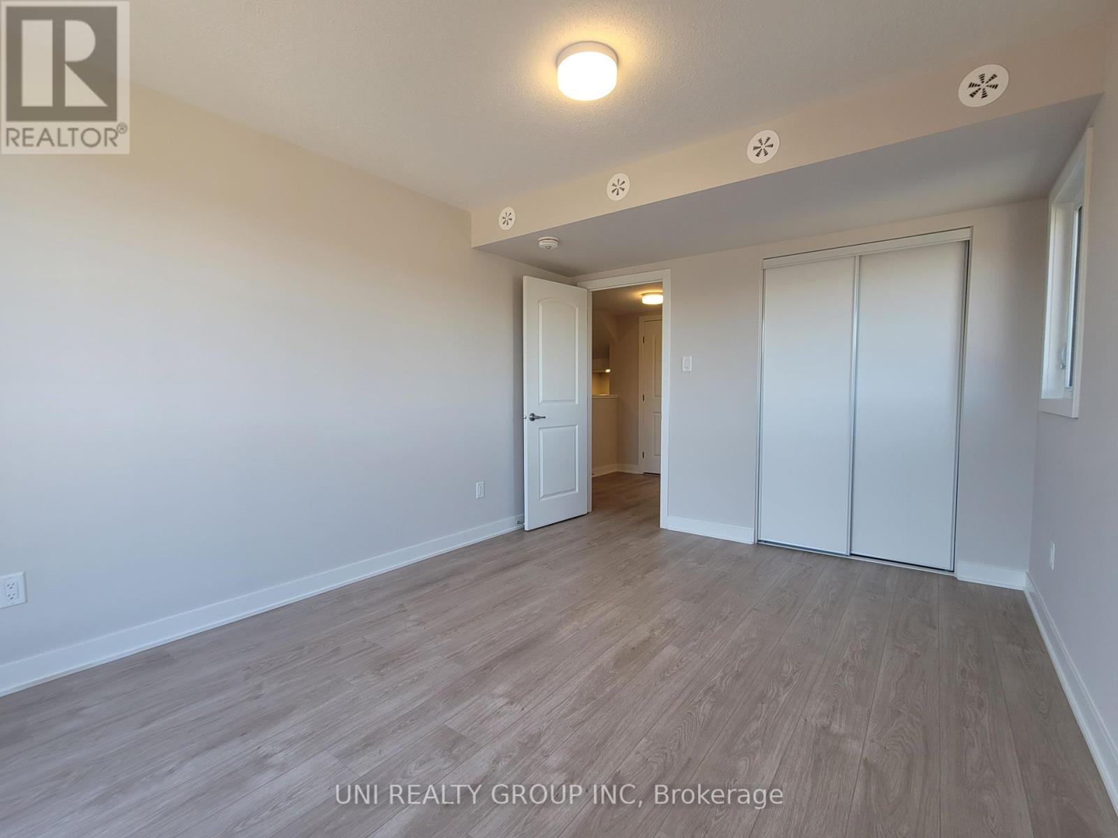 812 Mishi Private, Ottawa, Ontario  K1K 5C5 - Photo 27 - X12417564
