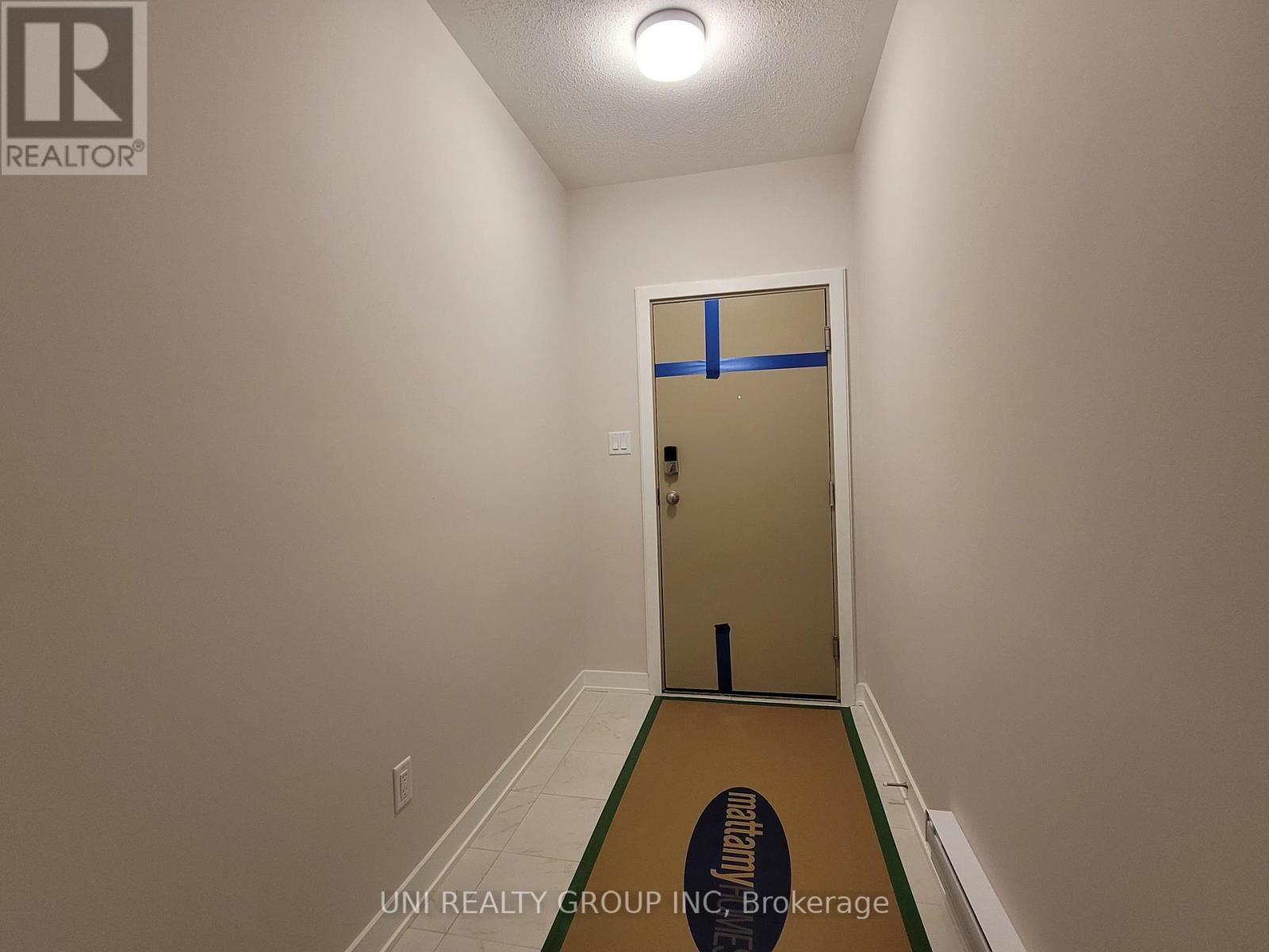 812 Mishi Private, Ottawa, Ontario  K1K 5C5 - Photo 3 - X12417564
