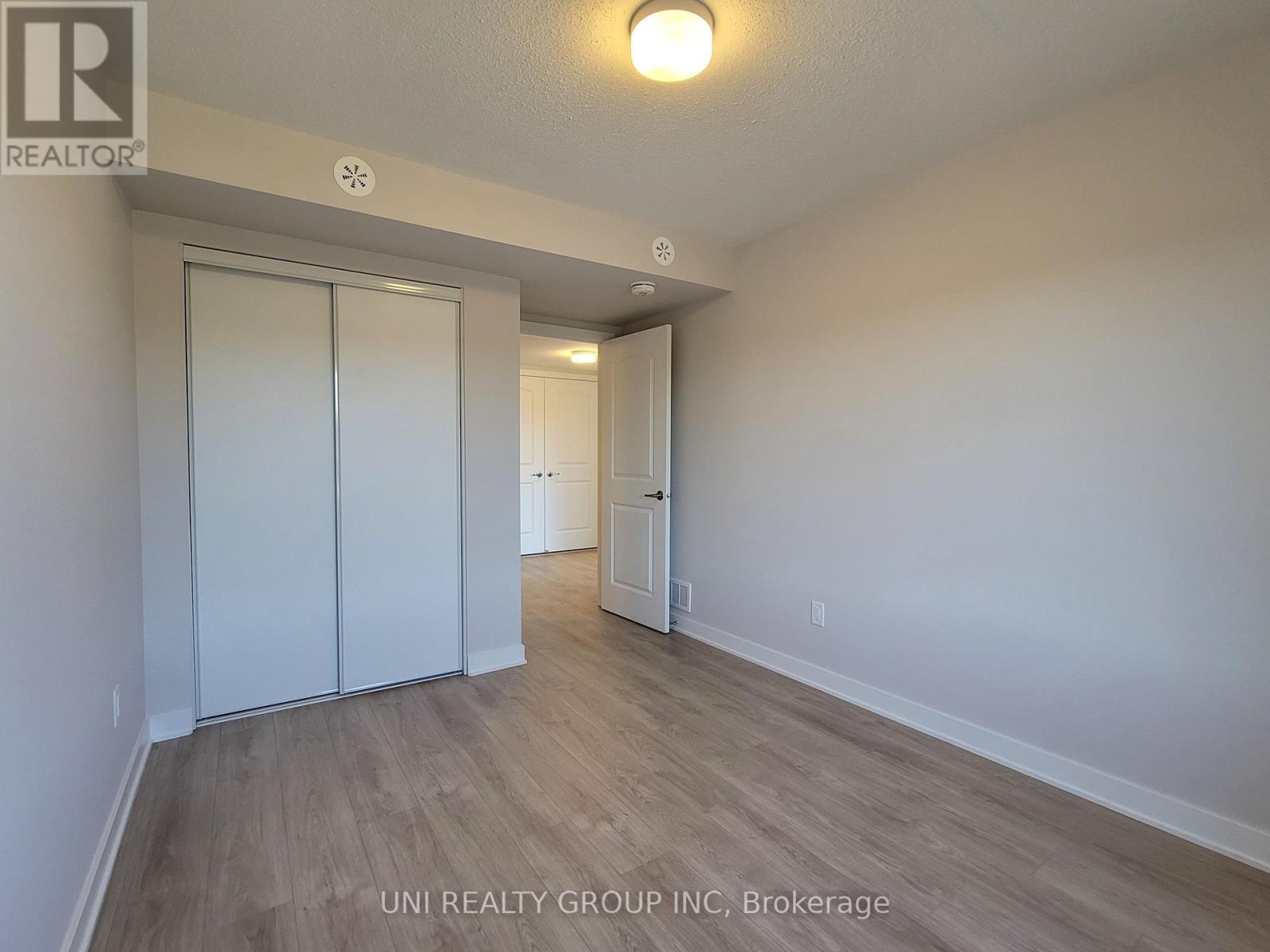 812 Mishi Private, Ottawa, Ontario  K1K 5C5 - Photo 33 - X12417564