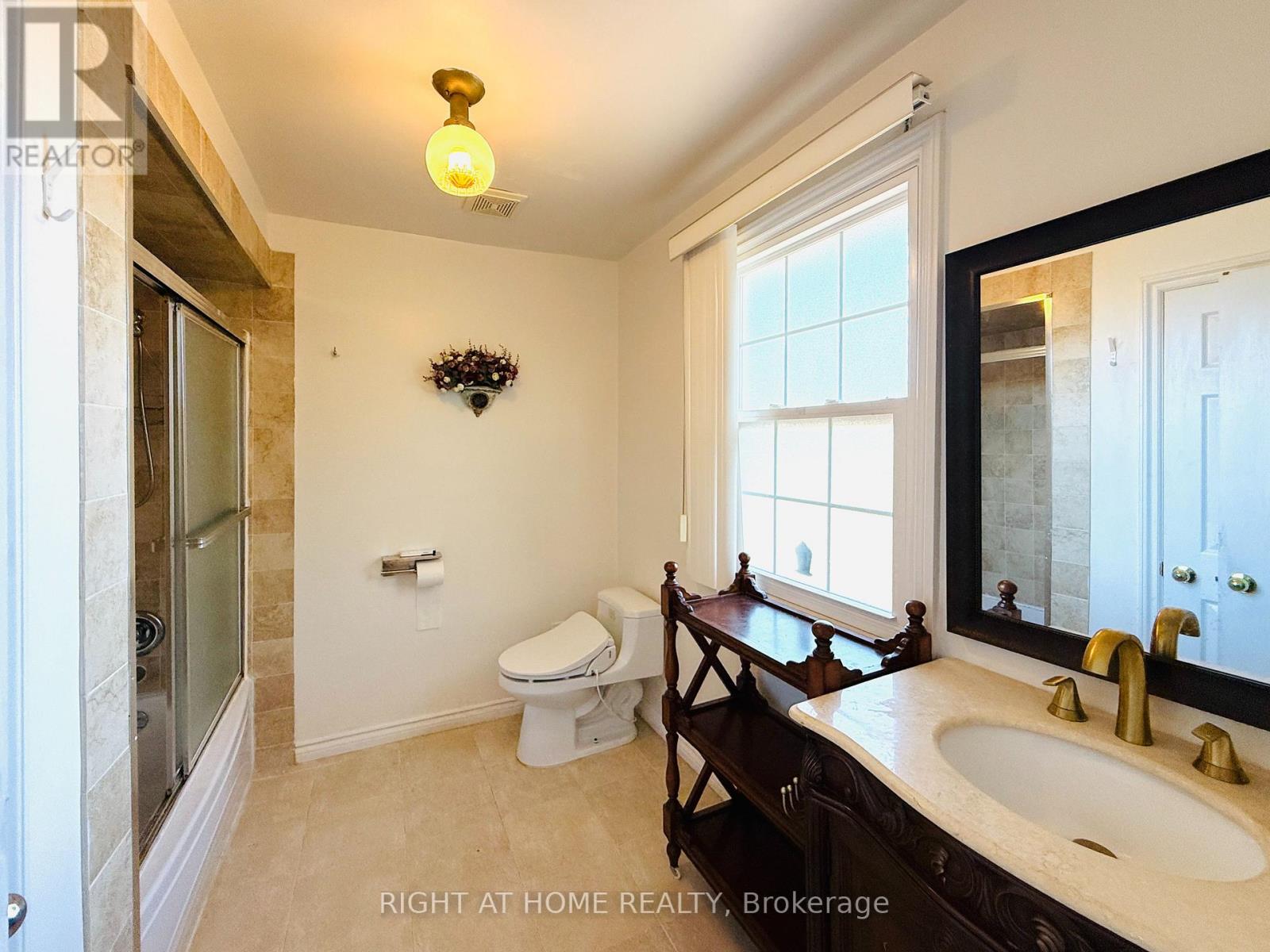 40 Rockland Drive, Toronto, Ontario  M2M 2Y9 - Photo 14 - C12417555