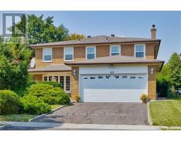 40 ROCKLAND DRIVE, Toronto, Ontario