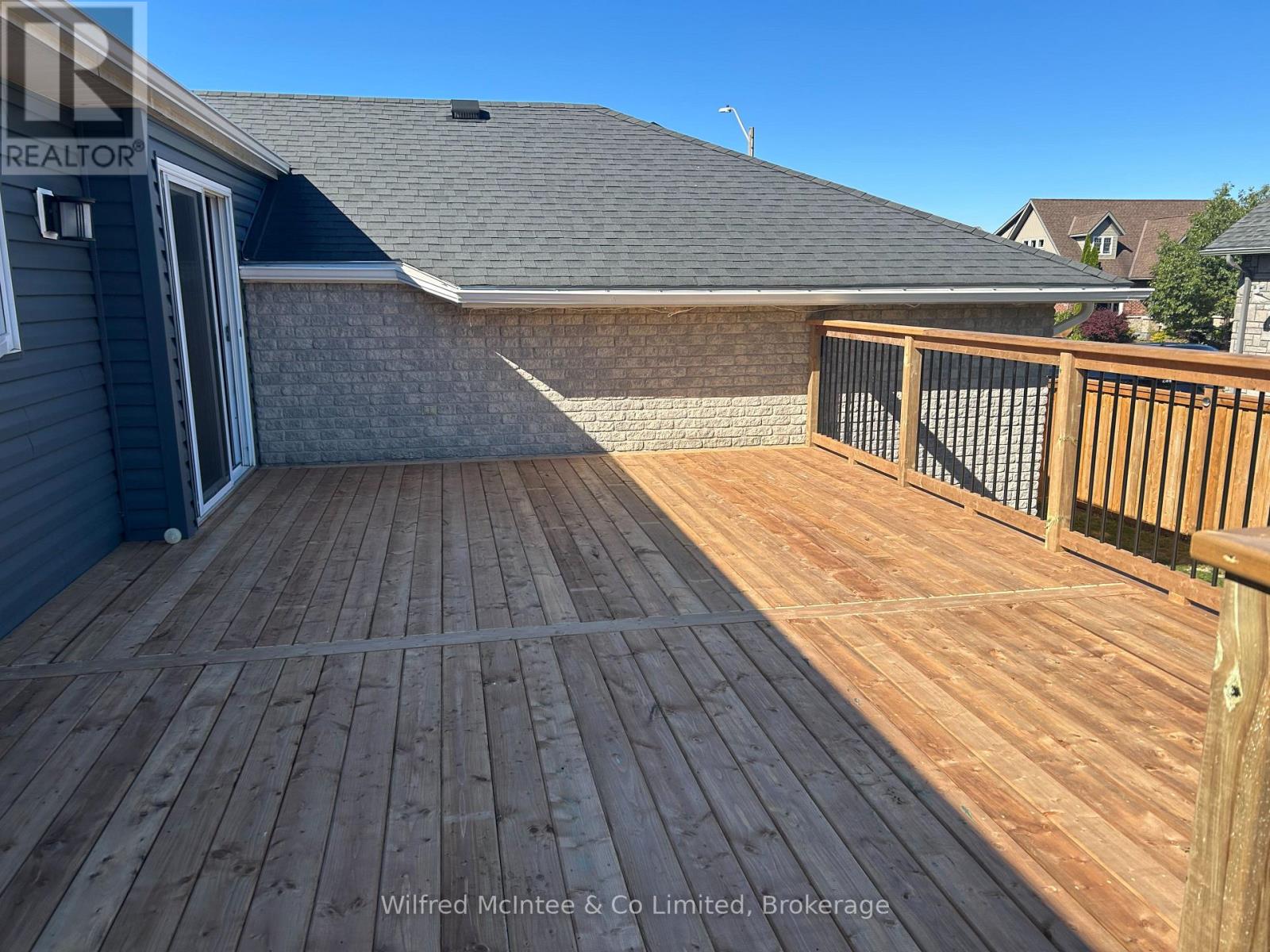 362 Westwood Drive, Brockton, Ontario  N0G 2V0 - Photo 44 - X12337052