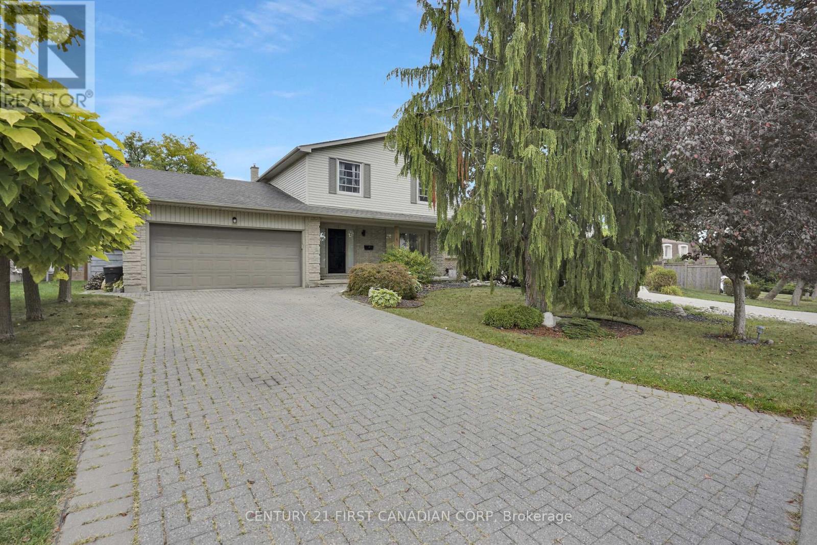 1027 Flintlock Court N, London North, Ontario  N6H 4M3 - Photo 2 - X12412738