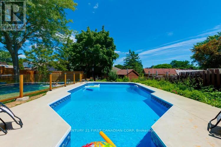1027 Flintlock Court N, London North, Ontario  N6H 4M3 - Photo 41 - X12412738