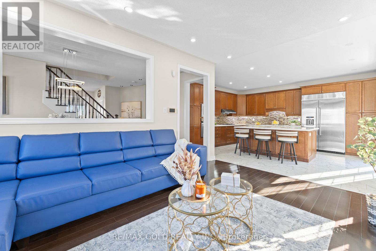 2 Helman Road, Brampton, Ontario  L6R 0R4 - Photo 19 - W12417556