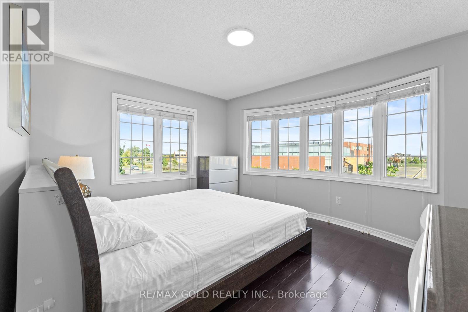 2 Helman Road, Brampton, Ontario  L6R 0R4 - Photo 29 - W12417556