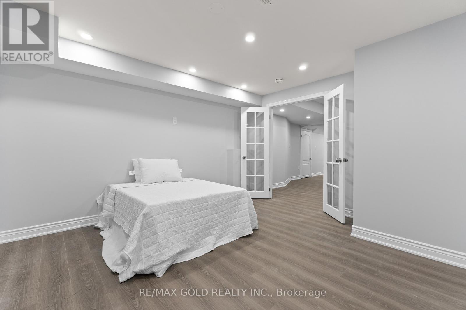 2 Helman Road, Brampton, Ontario  L6R 0R4 - Photo 45 - W12417556