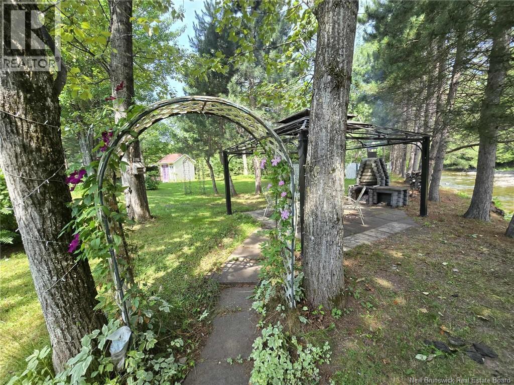 398 Linda Street, Beresford, New Brunswick  E8K 2C9 - Photo 45 - NB123738