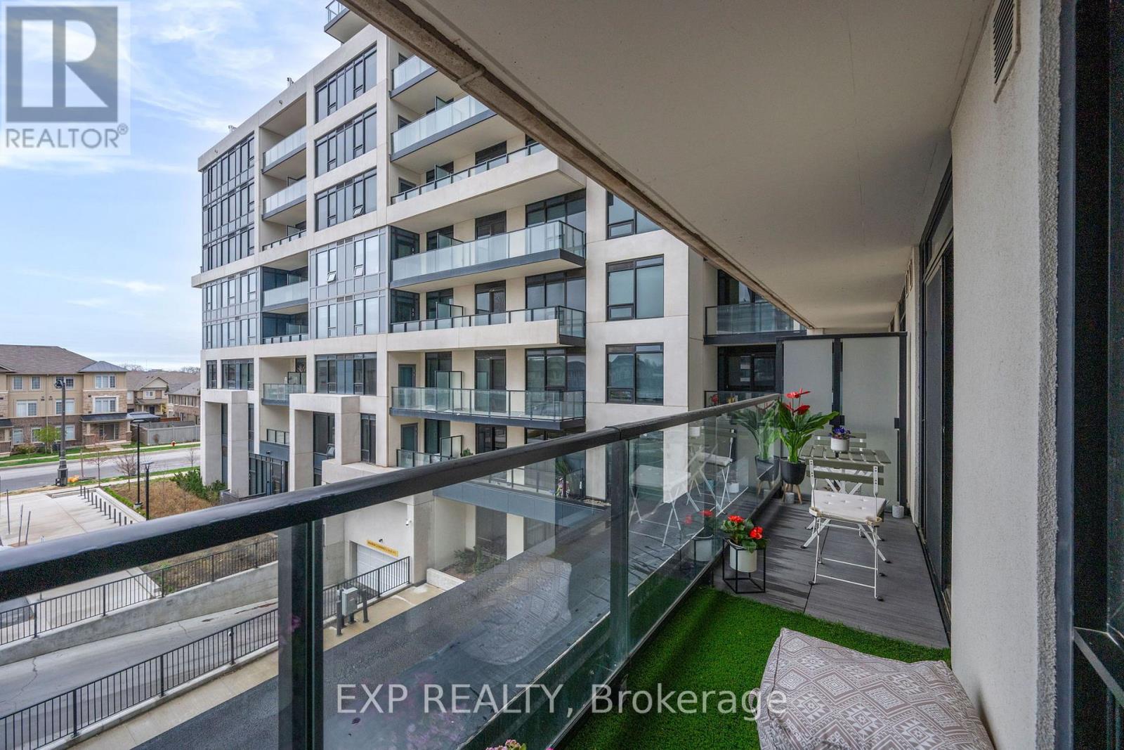 327 - 3200 William Coltson Avenue, Oakville, Ontario  L6H 7B9 - Photo 19 - W12345844