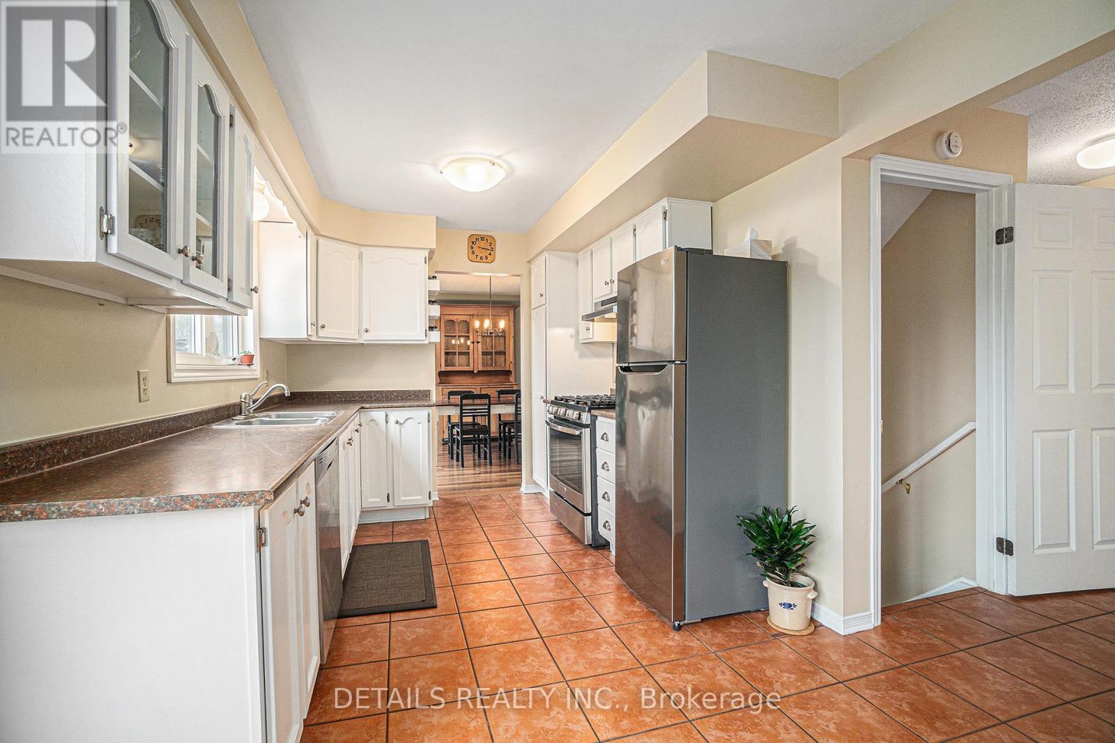 221 Macdougall Street, Russell, Ontario  K4R 1A5 - Photo 12 - X12417569