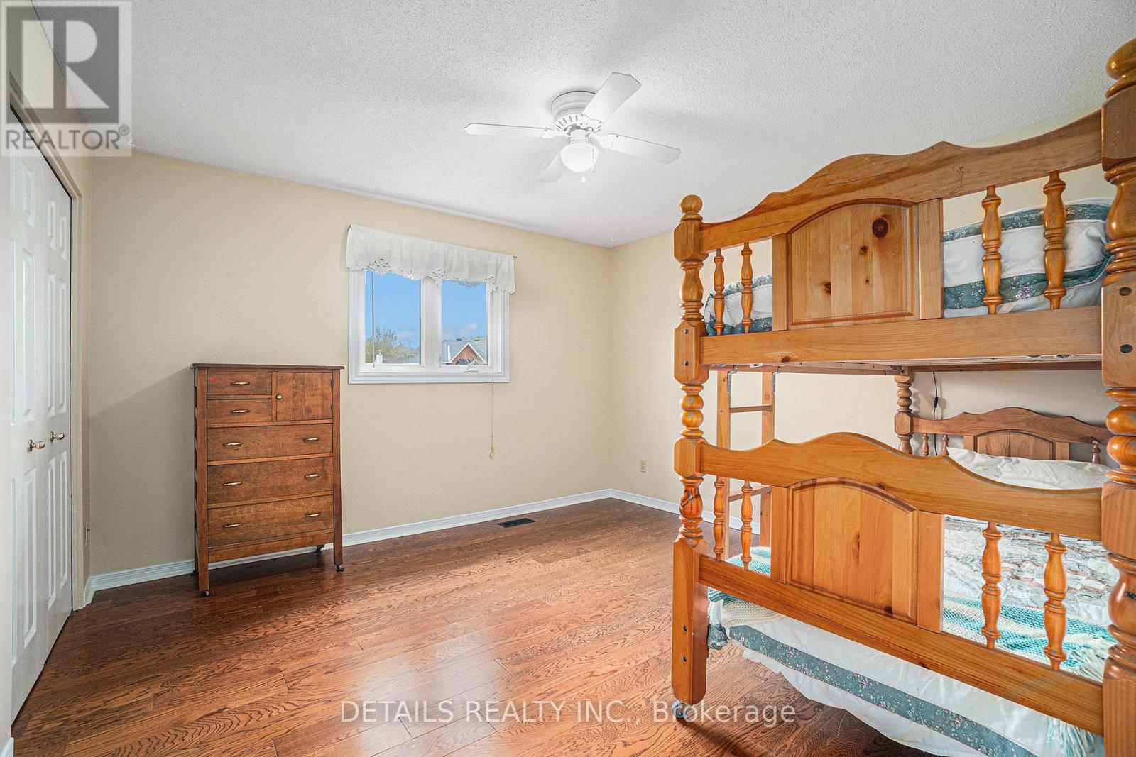 221 Macdougall Street, Russell, Ontario  K4R 1A5 - Photo 14 - X12417569